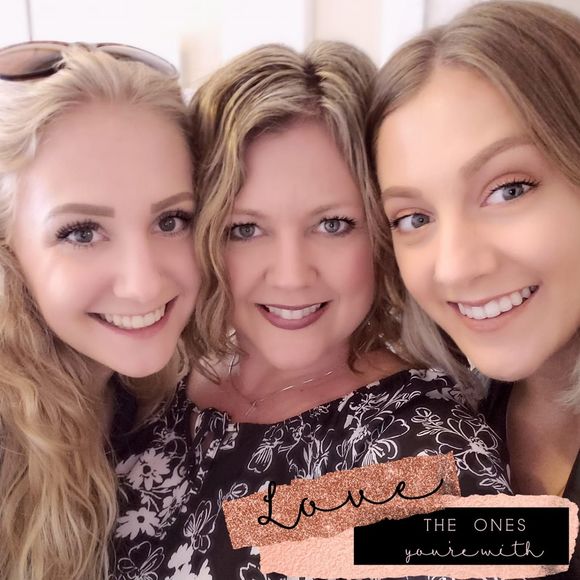 Meet your Posher, Jennifer - Picture 1 of 1